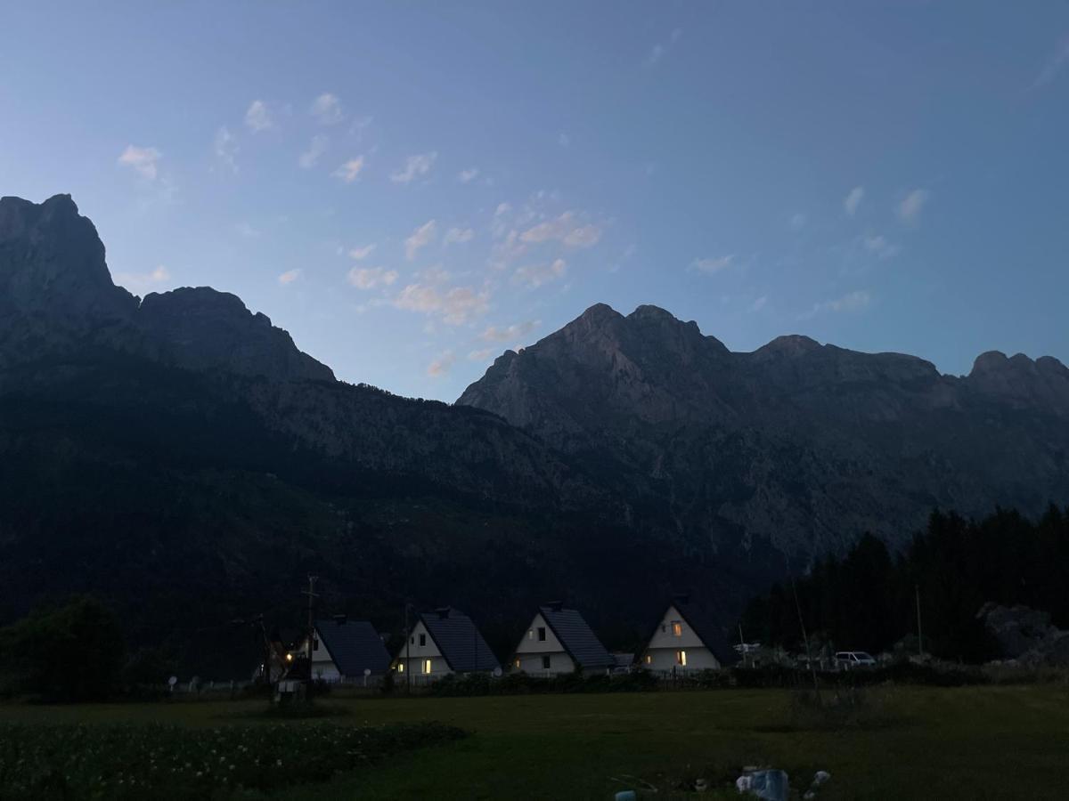 Отель Bujtina Izet Selimaj Валбона Экстерьер фото